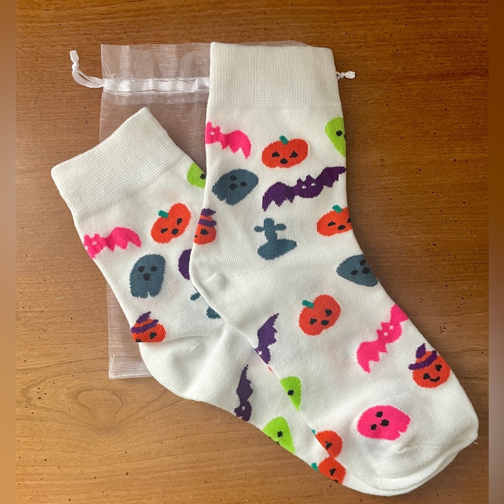 ⭐️NEW⭐️ Pair of Halloween ankle socks (White)